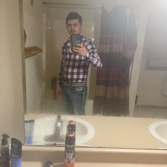 Meet your Posher, Eraclio - Picture 1 of 1